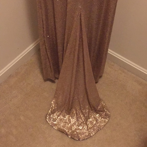 Gorgeous gold dress - Picture 4 of 5